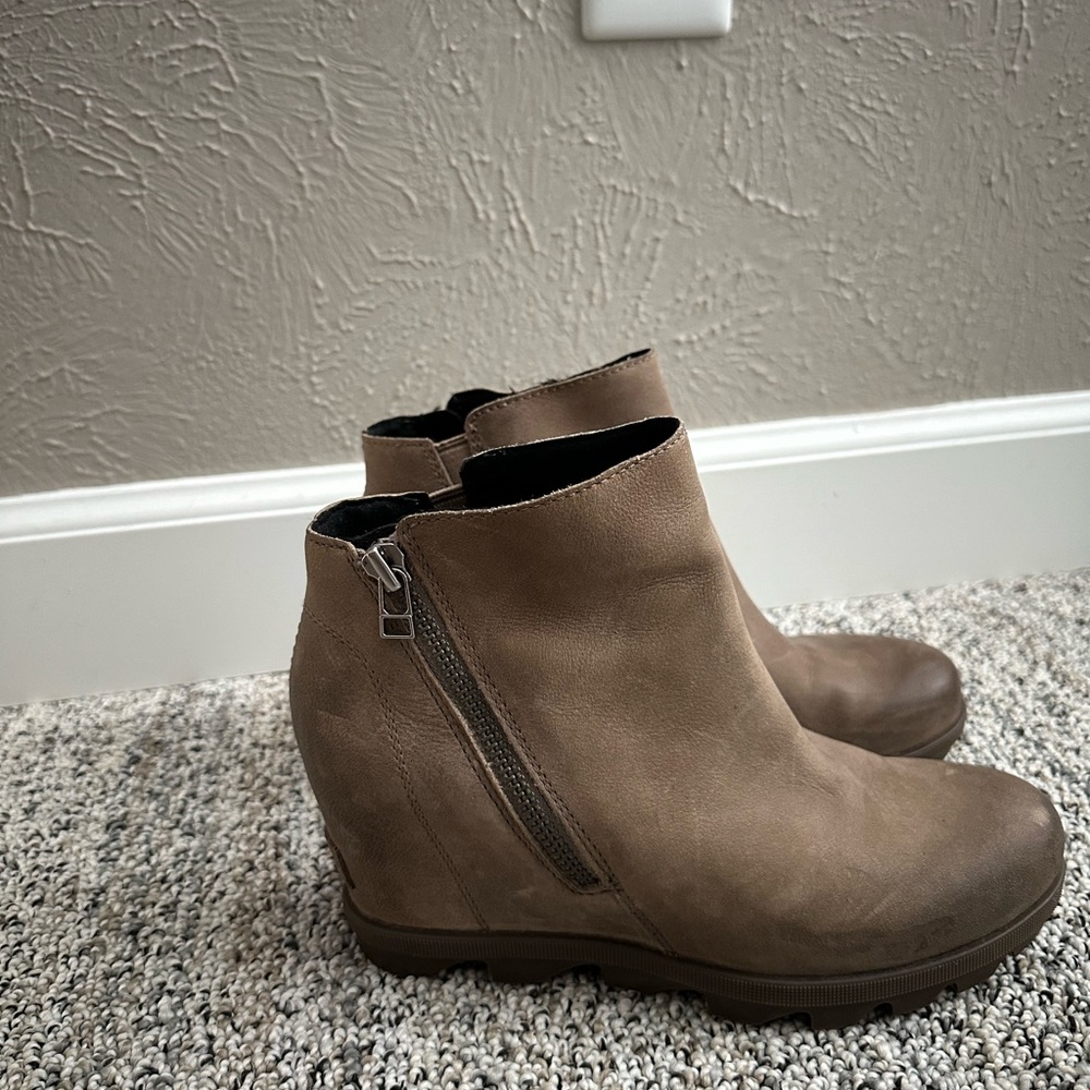 SOREL Joan of Artic Wedge Women's 9
